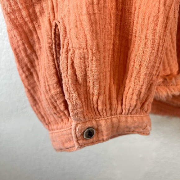 We The Free Moving Mountains Oversized Raw Hem Button Front Long Sleeve Large - Picture 7 of 8